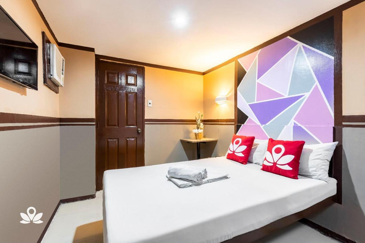 New York Hotel Miami Кесон-Сити Экстерьер фото