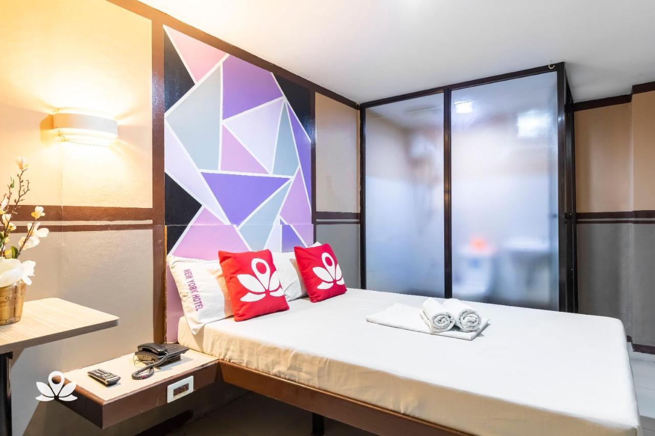 New York Hotel Miami Кесон-Сити Экстерьер фото