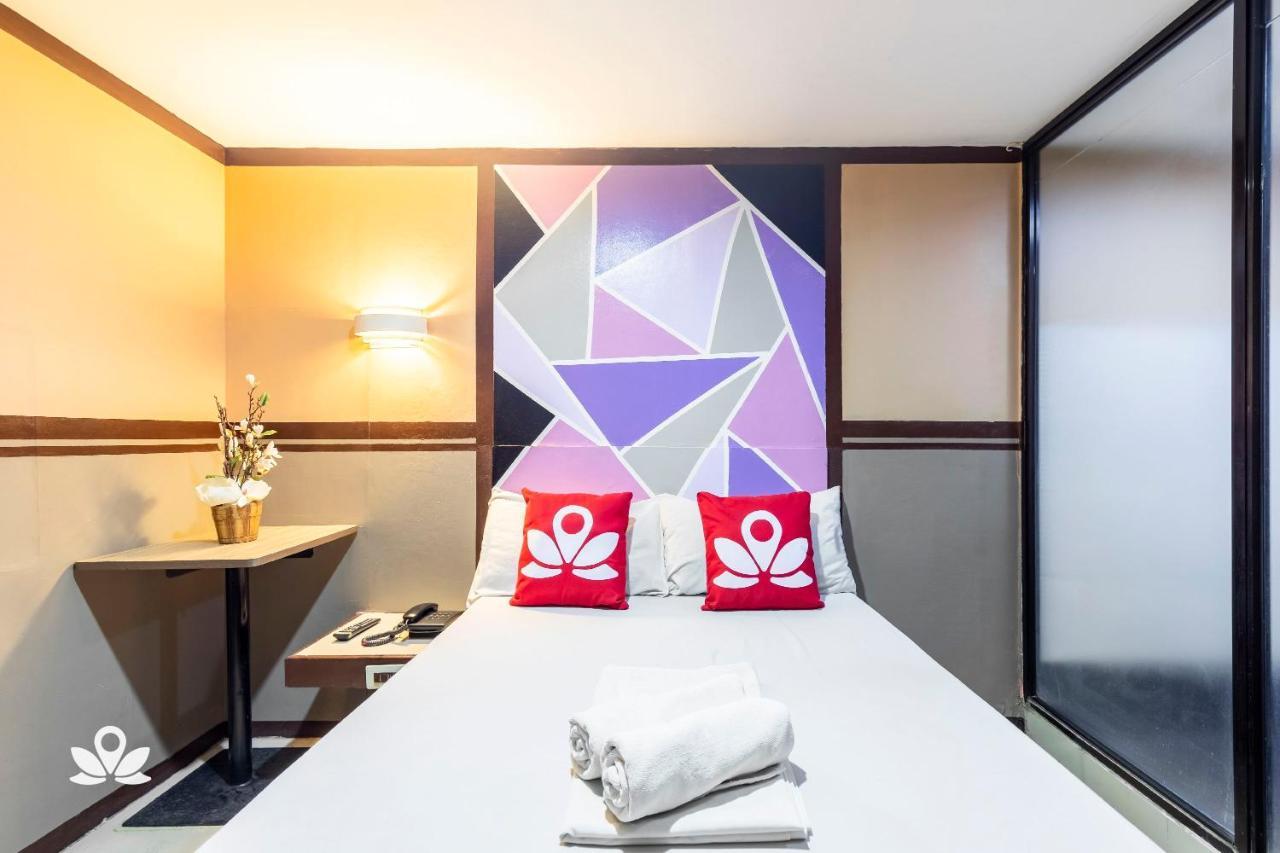 New York Hotel Miami Кесон-Сити Экстерьер фото